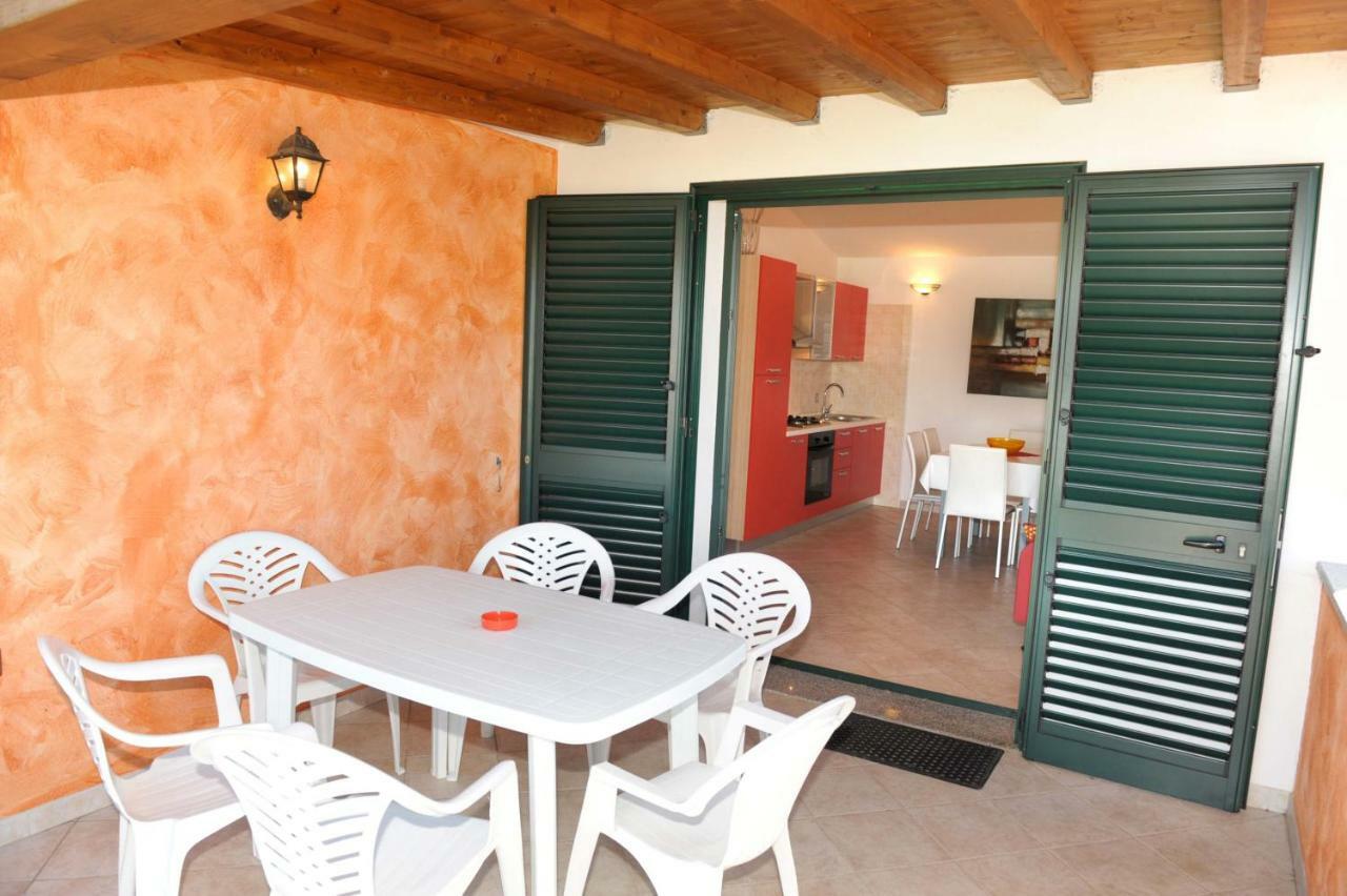 Ferienwohnung Via Costantino Budoni Exterior foto